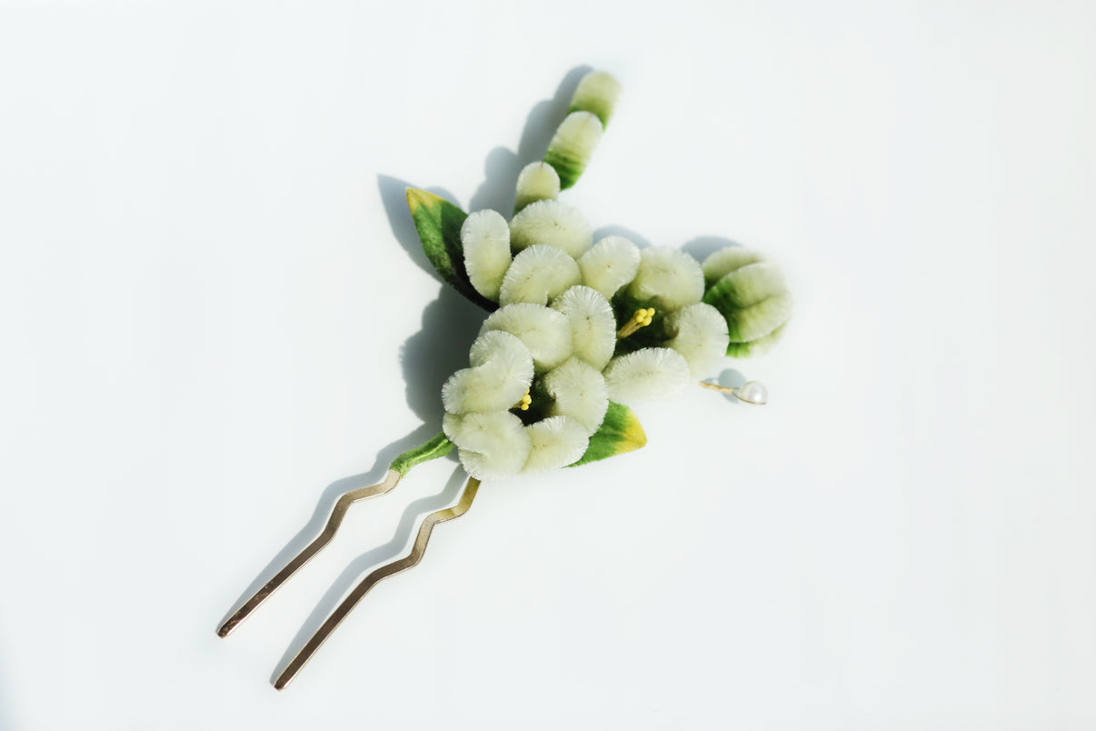 The Jasmine Soliflore Hairpin
